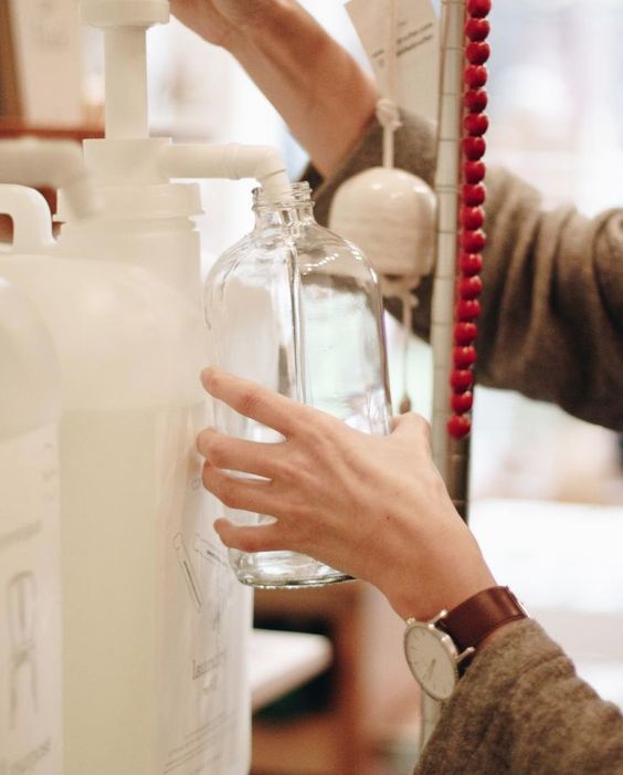 No olvides reutilizar los envases que tengas en casa, los podras usar en todos nuestros productos